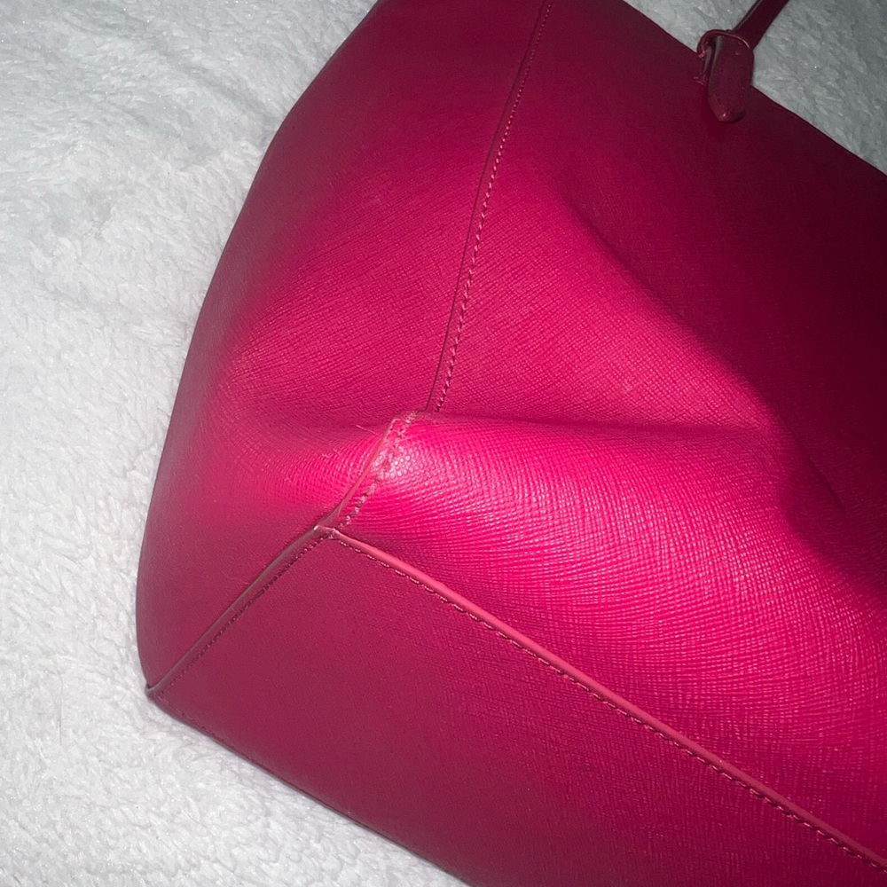 Tory Burch pink saffiano leather tote!🩷 - Picture 14 of 17